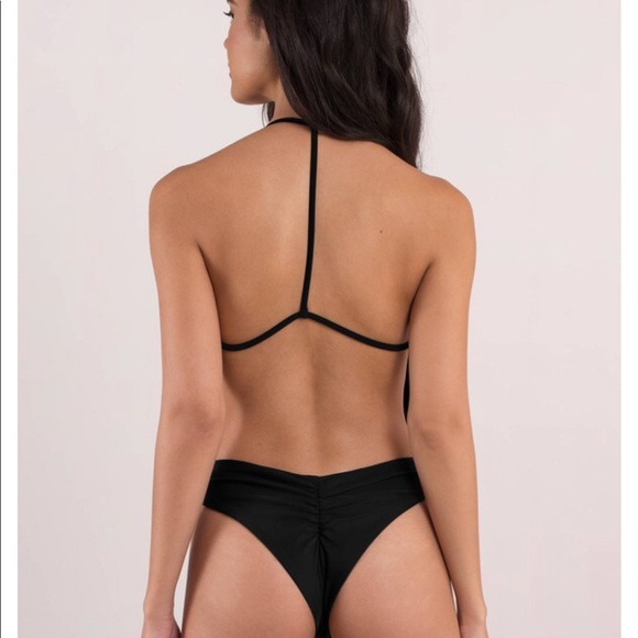 Swimsuit - Picture 3 of 4